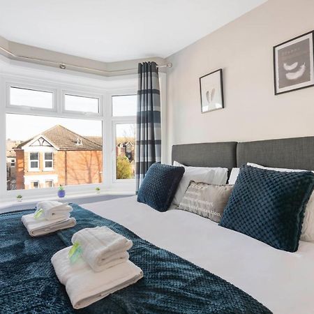 Spacious 3 Bed House, Netflix, Garden, Parking Southampton Exteriör bild