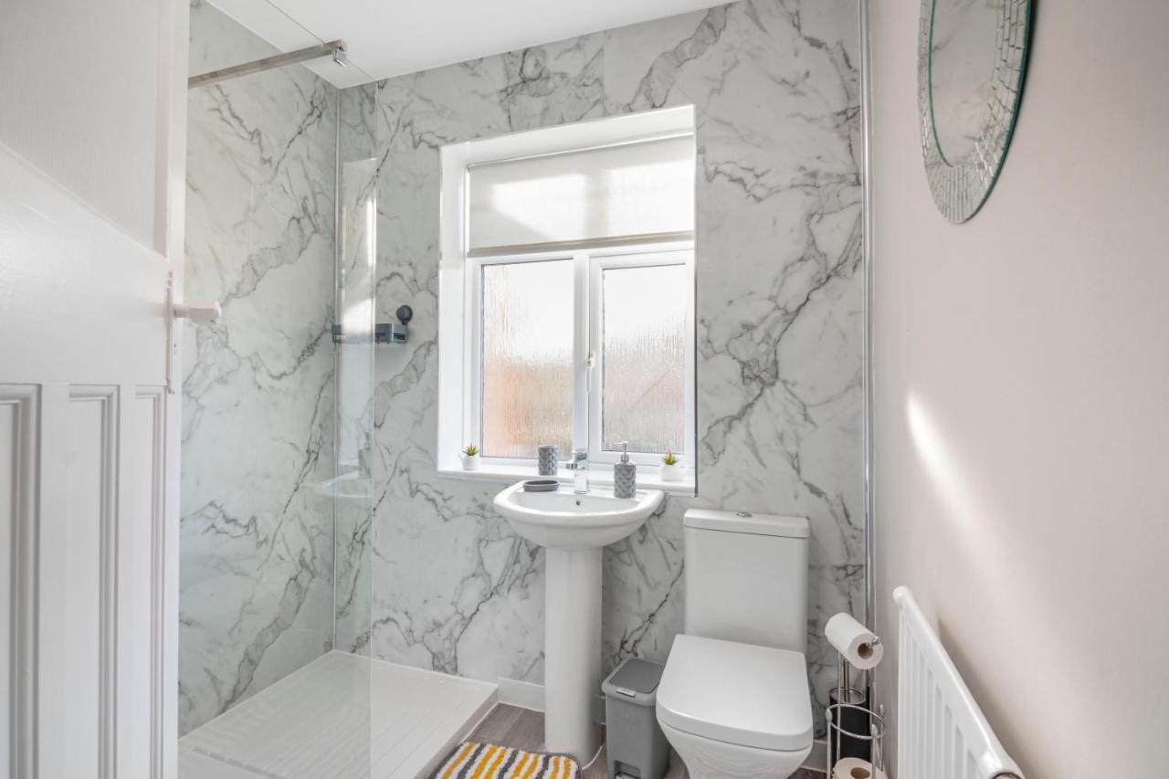 Spacious 3 Bed House, Netflix, Garden, Parking Southampton Exteriör bild