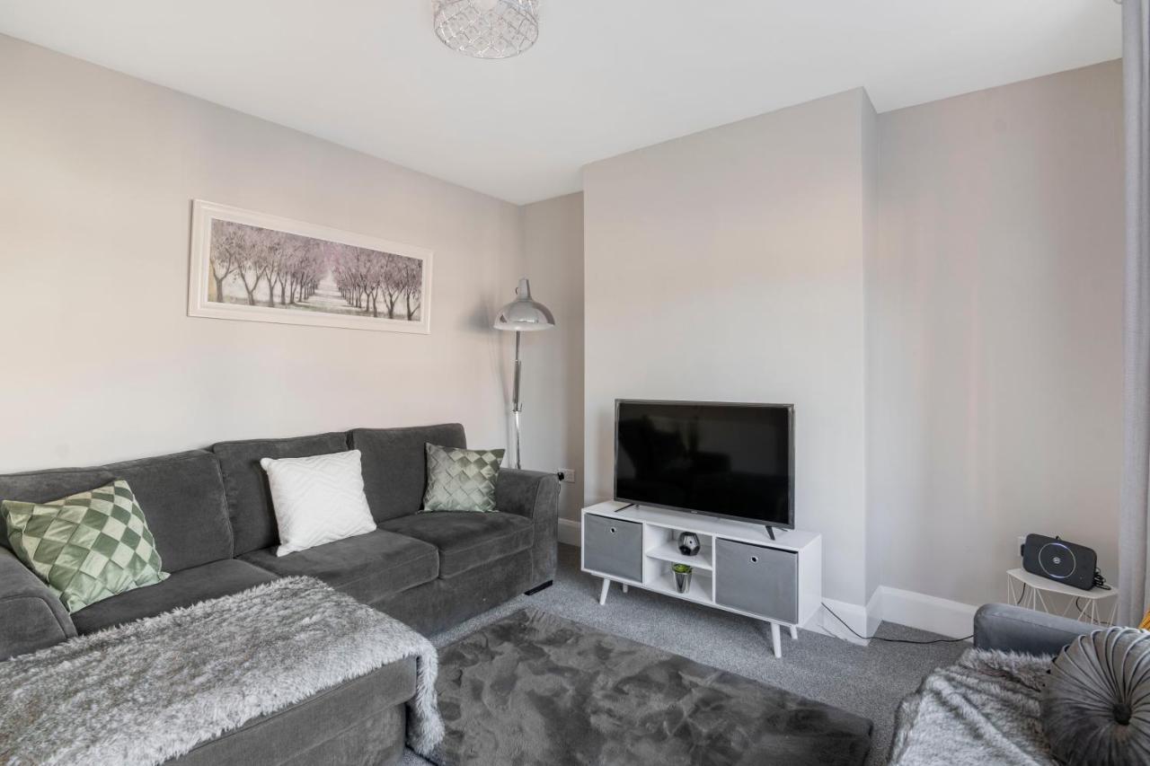 Spacious 3 Bed House, Netflix, Garden, Parking Southampton Exteriör bild