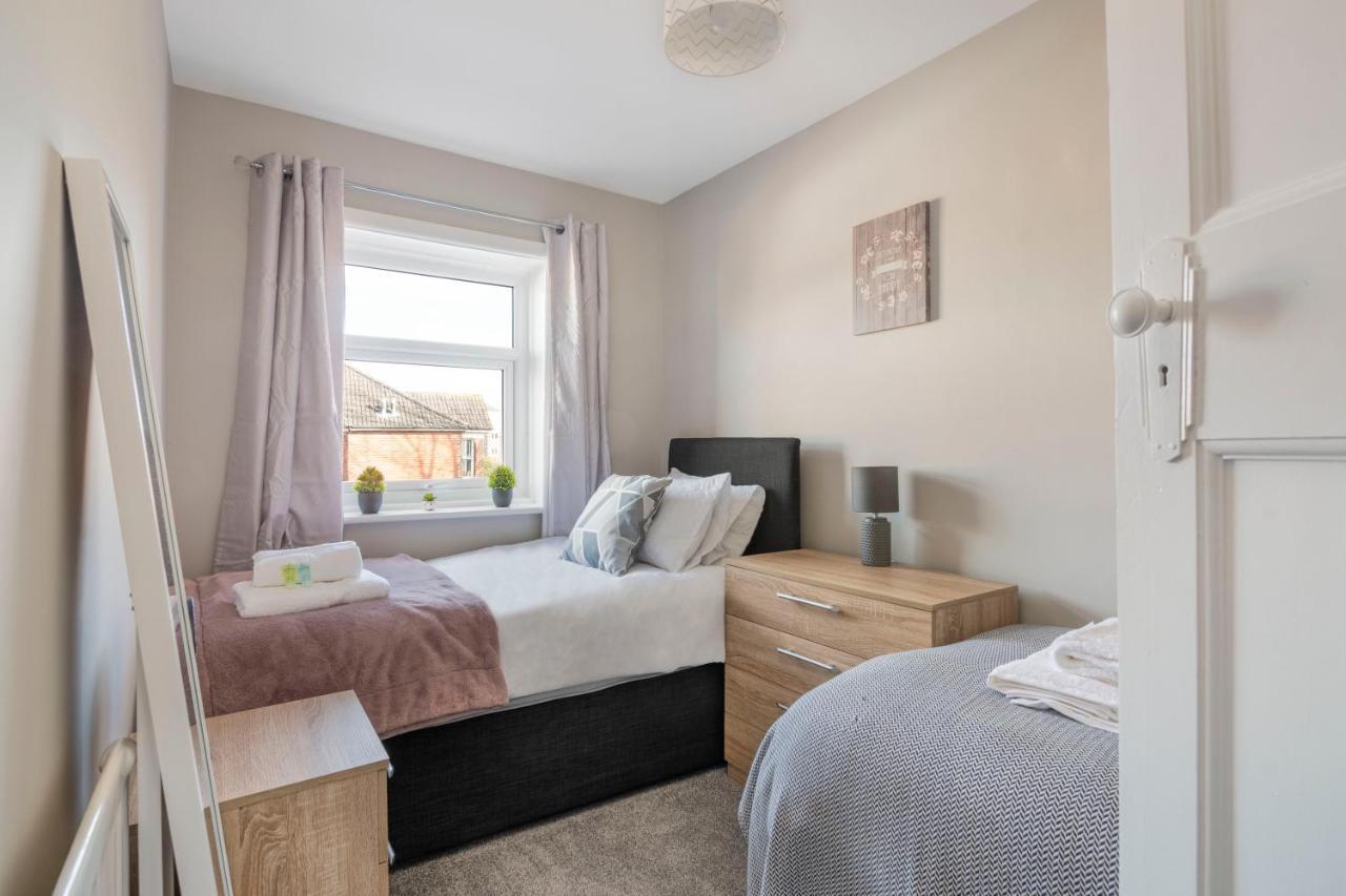 Spacious 3 Bed House, Netflix, Garden, Parking Southampton Exteriör bild